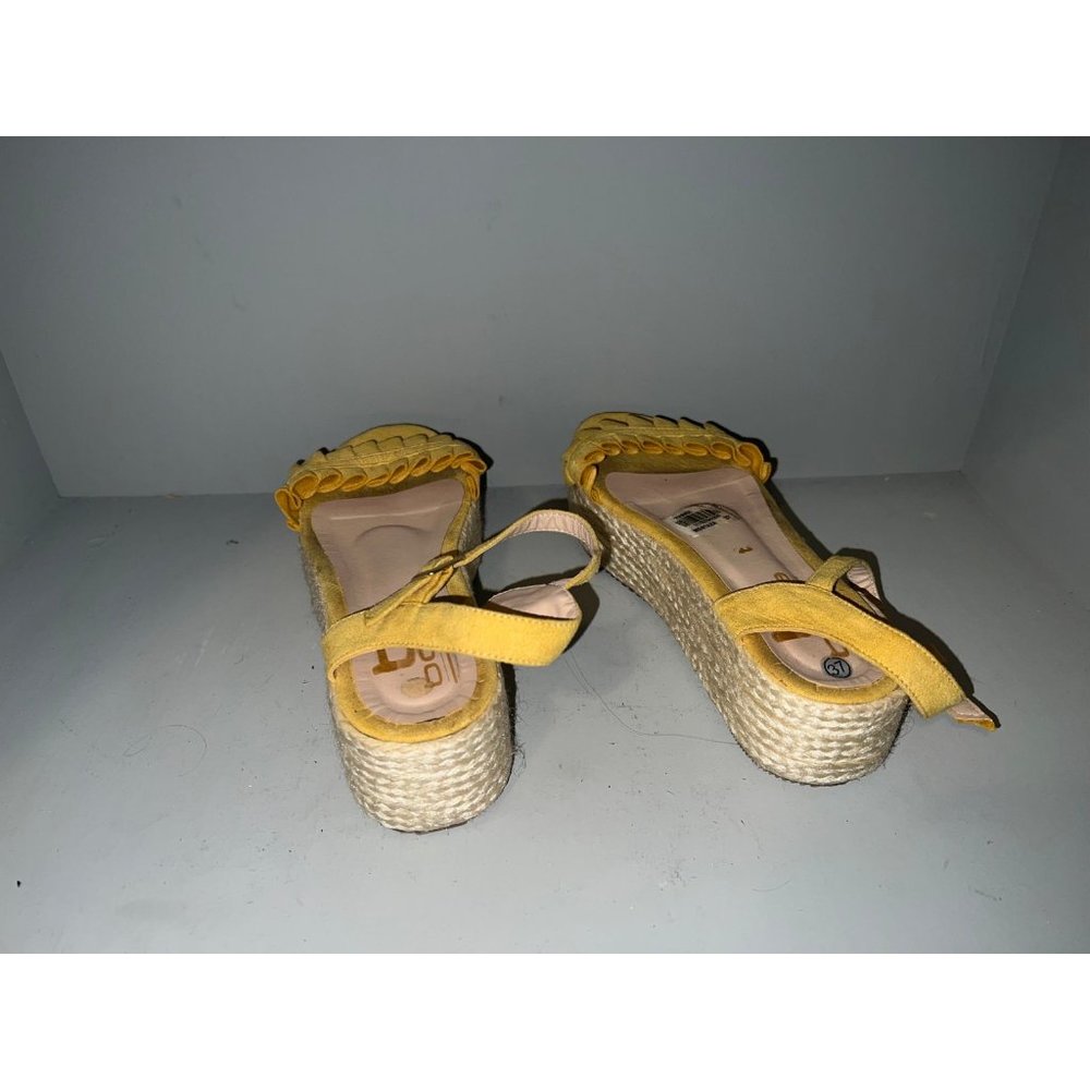 sandals - Picture 4 of 4